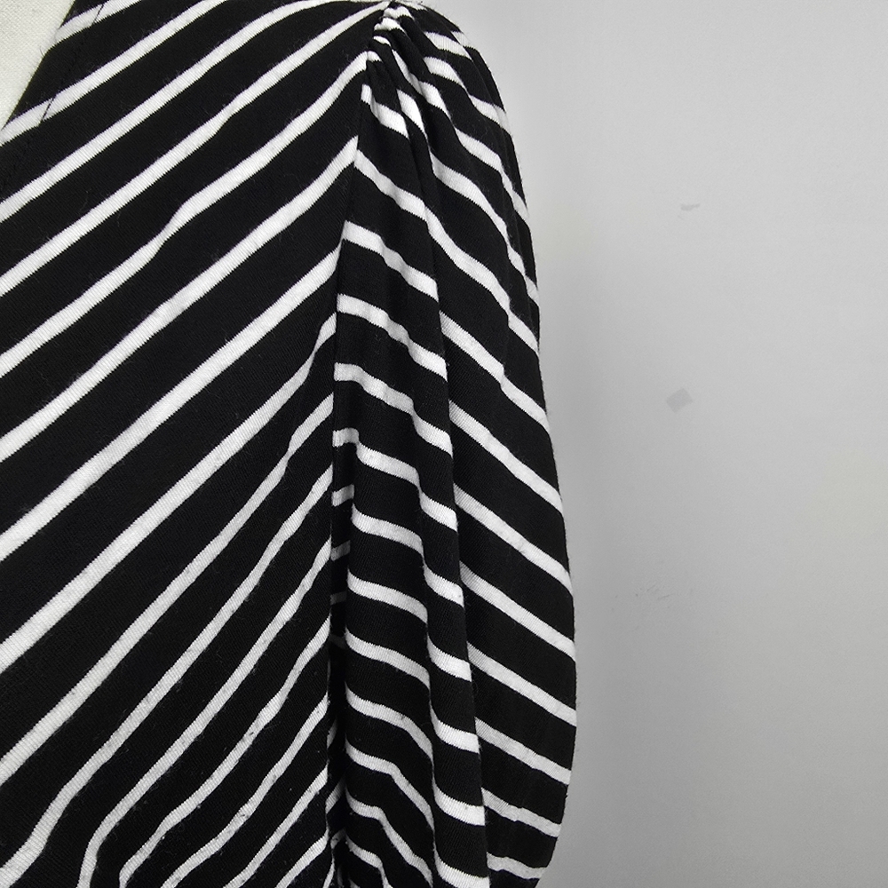 Frame Denim Black & White Shirred Chevron V-Neck Puff Sleeve Blouse, Sz L - Picture 6 of 7